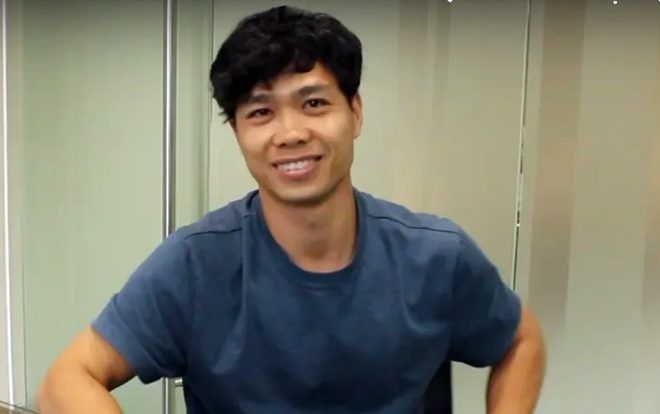 Công Phượng bị cấm ăn, 00h bay sang Hàn Quốc