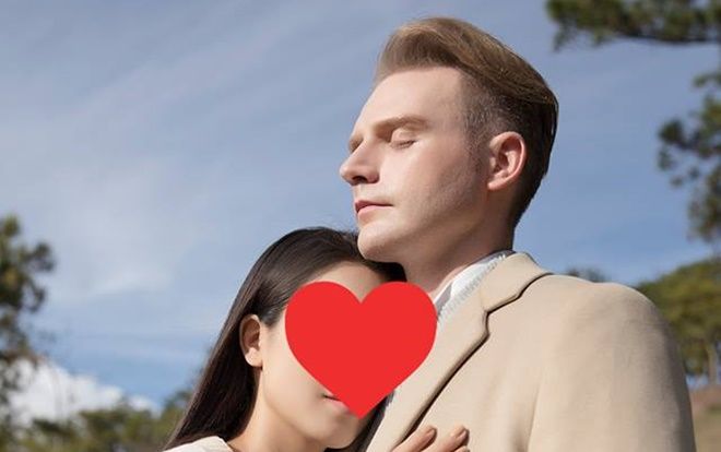 Valentine ‘nở rộ’: Kyo York công khai bạn gái nhưng lại che mặt vì điều này