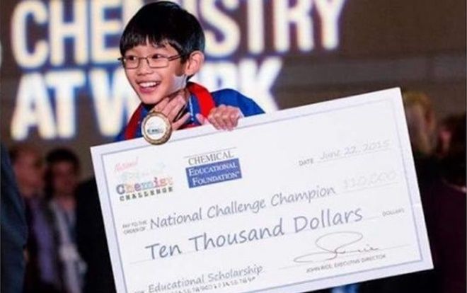 Thần đồng làm việc tại phòng nghiên cứu, học Đại học khi chưa đầy 14 tuổi khiến nhiều người thán phục