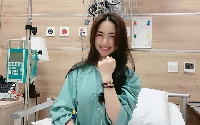 Trong khi ‘người người nhà nhà’ vui chơi ngày Valentine thì Hòa Minzy lại đón lễ tình nhân trong bệnh viện