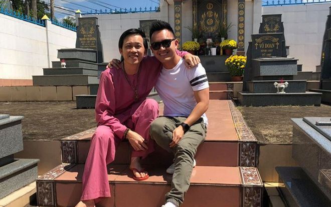 Lâu không gặp, con ruột Hoài Linh ngày càng đẹp trai vạm vỡ