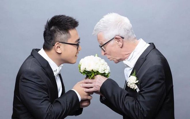 Phải lòng cụ ông 75 tuổi, chàng trai 24 quyết tâm theo đuổi 3 năm và cái kết kinh ngạc