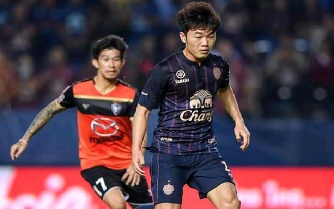 Cận cảnh Xuân Trường có đường chuyền bóng đẳng cấp gây sốt ở Thái Lan