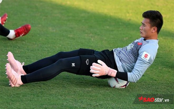 Lộ diện 'hung thủ' khiến Bùi Tiến Dũng gặp chấn thương