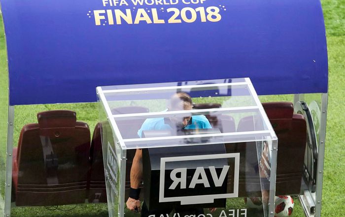 Tin vui cho người hâm mộ Việt Nam: VPF sẽ áp dụng công nghệ VAR ở lượt về V.League 2019