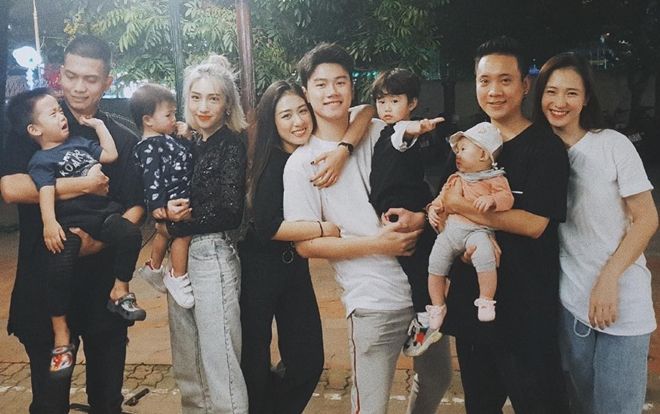 3 gia đình Trâm Anh - Justatee, Trang Lou - Tùng Sơn và BigDaddy - Emily tụ tập, gia nhập vào team bỉm sữa hot nhất MXH