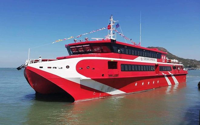 Tàu cao tốc Vũng Tàu - Côn Đảo chở hơn 500 khách gặp sự cố giữa biển