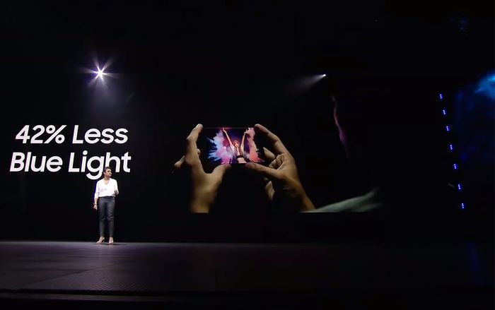 Fan BlackPink thích thú khi phát hiện Samsung sử dụng MV DDU-DU DDU-DU trong buổi ra mắt Galaxy S10