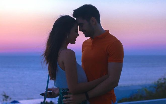 Catriona Gray đã chia tay bạn trai sau 6 năm yêu nhau