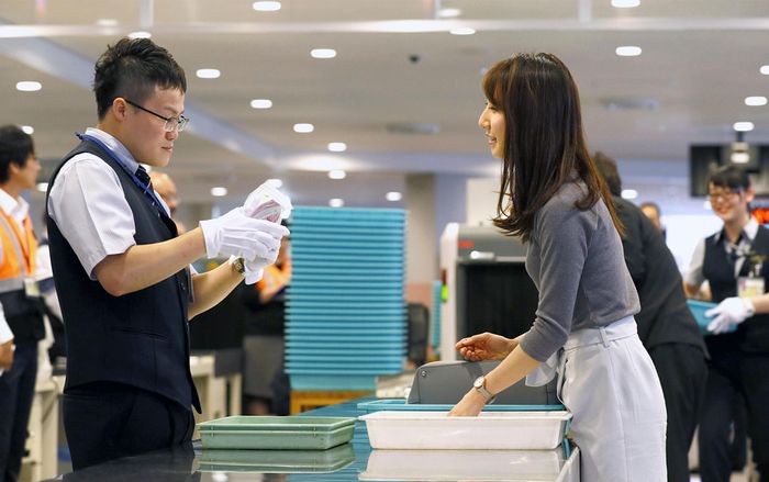 8 sự thật nhân viên sân bay biết rõ về bạn nhưng sẽ không bao giờ tiết lộ