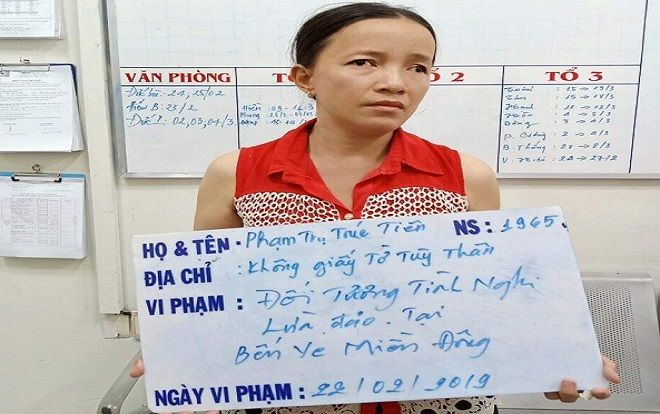 Bắt 'nữ quái' đánh thuốc mê vào thức ăn để trộm tài sản ở bến xe Miền Đông