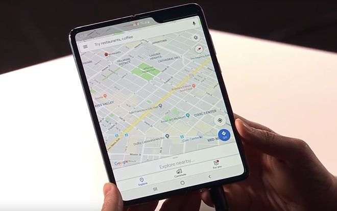 Chiếc smartphone dẻo giá gần 2.000 USD Samsung giới thiệu tuần qua có gì đặc biệt?