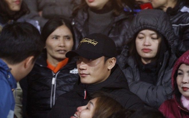 Thủ môn Bùi Tiến Dũng đến Hà Nội: Tiền nhiều để làm gì?