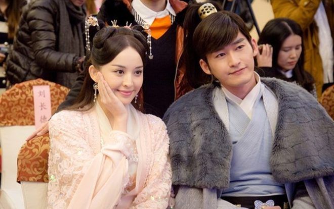 Cổ Lực Na Trát xuất hiện tại nơi Trương Hàn đang sống, netizen 'nhảy dựng' vì nghi vấn cặp đôi 'gương vỡ lại lành'