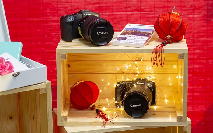 Canon ra mắt máy ảnh không gương lật EOS RP mới và máy in PIXMA TS707 tại Việt Nam