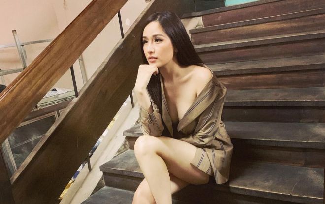 Mai Phương Thúy hững hờ vòng một 95 cm, nhưng đây mới là mục tiêu khoe thực sự