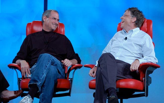 Mối quan hệ kì lạ khi nóng bỏng lúc lạnh nhạt của hai thiên tài công nghệ Steve Jobs và Bill Gates
