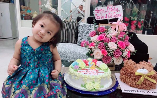 Con gái Lam Trường ngày càng xinh xắn, đón sinh nhật 2 tuổi