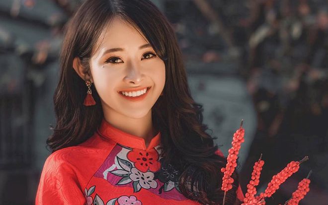 Nàng Hoa khôi vạn người mê có gương mặt như học sinh Tiểu học