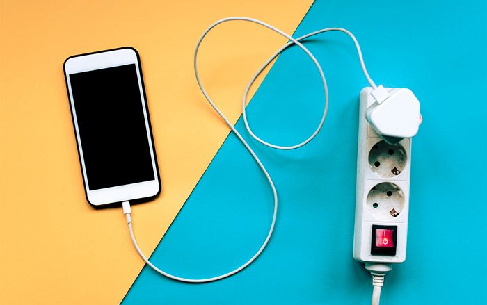 Apple sẽ chấp nhận sửa chữa những chiếc iPhone đã thay thế pin của hãng thứ 3