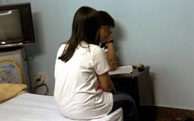 Từ vụ nữ giáo viên rủ nam sinh lớp 10 đi nhà nghỉ: Điểm lại những vụ cô giáo gạ tình học sinh khiến truyền thông thế giới xôn xao