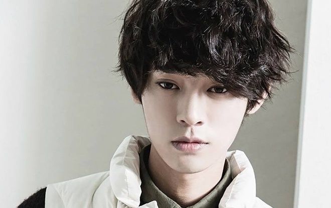 Sốc: SBS chính thức công khai nam ca sĩ quay lén phụ nữ trong club, chính là bạn thân của Seungri!