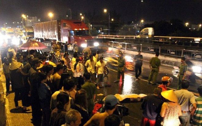 Nữ hiệu trưởng lái ô tô gây tai nạn khiến nam thanh niên đi xe máy tử vong tại chỗ