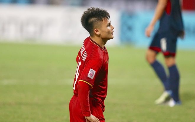 U23 Việt Nam: Quang Hải 'ngủ quên', thầy Park nhớ Văn Toàn - Công Phượng?