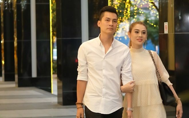 Lâm Khánh Chi phản bác tin đồn ông xã lấy mình là vì tiền