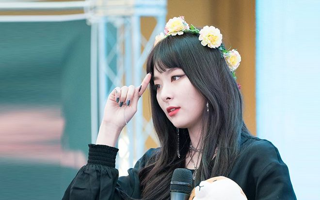 Seulgi (RedVelvet) với thời trang ngày thường nhưng không hề tầm thường