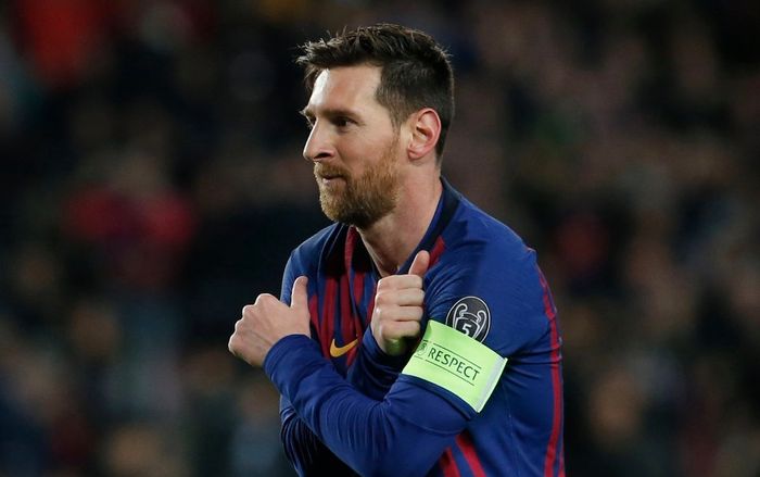 Barca đánh bại Lyon, Messi khiến Ronaldo phải 'cúi đầu'