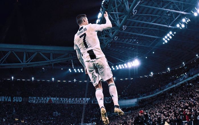 Maradona: Bây giờ Ronaldo có thể bằng đẳng cấp của Messi