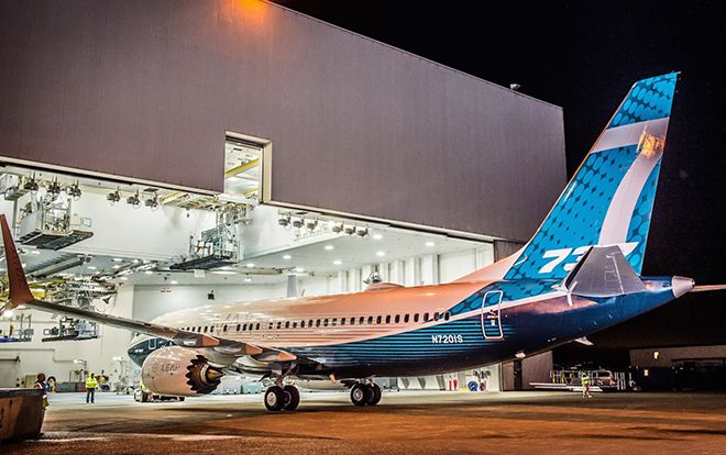 Boeing kiếm được bao nhiêu tiền từ mỗi chiếc máy bay 'đen đủi' Boeing 737 Max 8 bán ra?