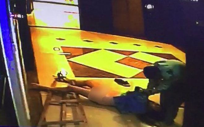 Người phụ nữ bị 'yêu râu xanh' sàm sỡ nhưng chủ nhà lại dửng dưng và có hành động không ngờ