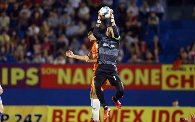 'Treo giò' Tấn Trường vì không chỉ 1 lần bị nghi tiêu cực