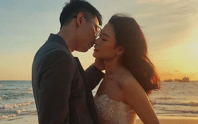 Trầm trồ xem ành cưới lãng mạn của rapper Rhymastic và cựu nữ sinh Thương mại xinh như mộng