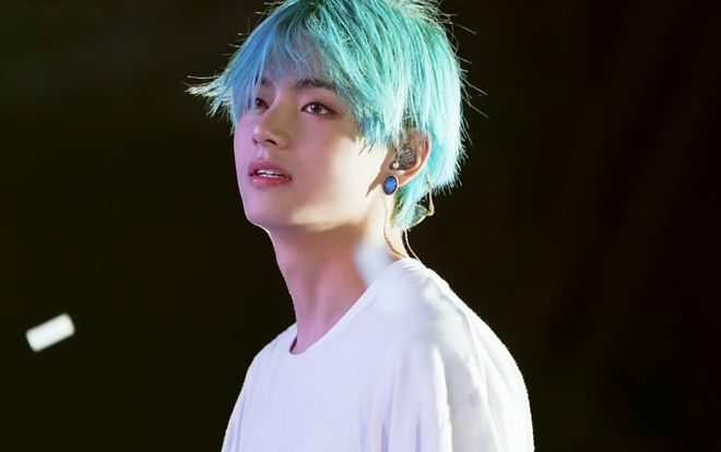 V (BTS): Nạn nhân của bạo lực học đường 'hóa' chàng trai đẹp nhất thế giới