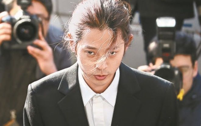 Đáng thương khi những nạn nhân bị Jung Joon Young quay lén cầu xin để được tiếp tục sống
