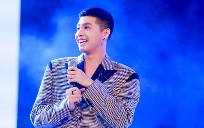 Lạy trời, Noo Phước Thịnh đã không thể kìm lòng trước sắc đẹp của Mai Phương Thuý rồi!