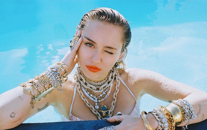 Ca khúc mới của Miley Cyrus chuẩn bị 'hạ cánh': Đáng quan tâm vẫn là vị khách mời trong mơ - Cardi B!
