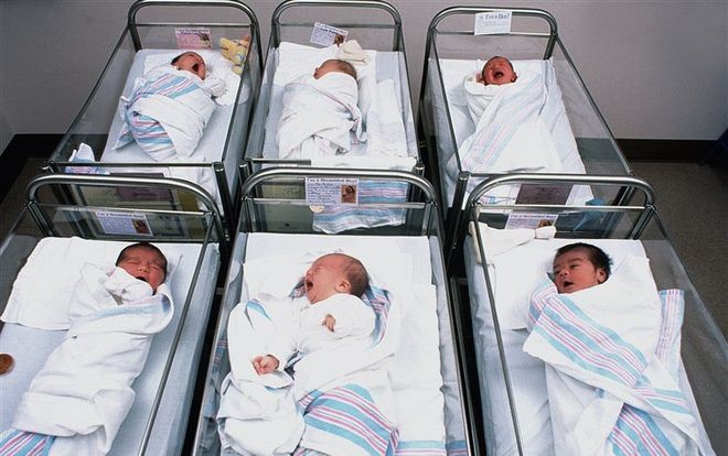 Quá thiếu tiền, nữ sinh đại học 2 lần đi phẫu thuật, bán 29 trứng để kiếm hơn 200 triệu đồng