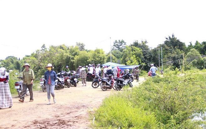 Nghi vấn nữ sinh nghi nhảy xuống hồ tự tử do mâu thuẫn với gia đình