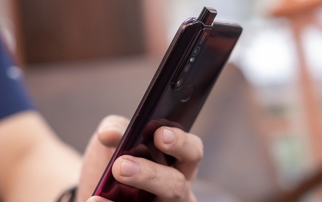 Nhận ngay bộ quà trị giá hơn 1 triệu khi đặt trước Vivo V15 tại FPT Shop