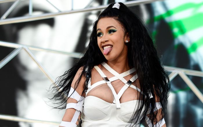 Cardi B nên ngừng ngay những hành động này nếu không muốn sự nghiệp âm nhạc tăm tối hơn bao giờ hết