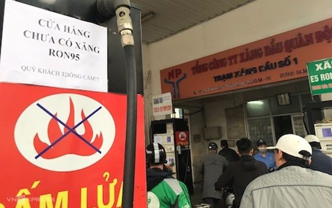 Nhiều cây xăng Hà Nội dừng bán RON 95