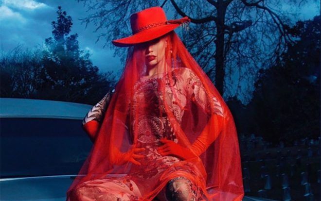 Thứ hạng debut đầy khả quan của 'Sally Walker' trên Billboard Hot 100: Iggy Azalea đang thực sự trở lại?