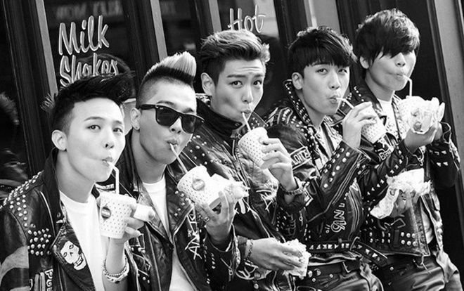 YG có vong ơn khi xóa sạch hình ảnh Seungri ra khỏi quà lưu niệm của BIG BANG?