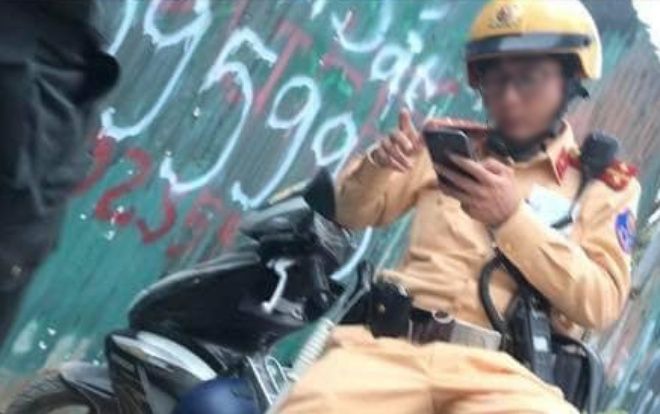 Tạm đình chỉ CSGT bị tố rút chìa khoá xe, xưng ‘mày tao’ với người vi phạm giao thông