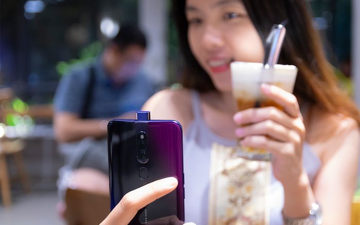 Đánh giá camera selfie trên OPPO F11 Pro: 'Thụt thò' độc đáo, chất lượng ảnh đẹp!