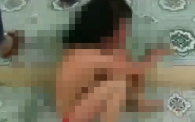 5 học sinh lột quần áo rồi hành hung nữ sinh lớp 9 đến mức phải nhập viện tâm thần gây phẫn nộ